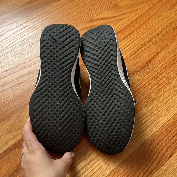 Nike Revolution 5 Big Kids’s Running Shoes - Picture 6 of 7